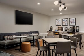 Free daily on-the-go breakfast  - Hyatt Studios Huntsville (Huntsville)