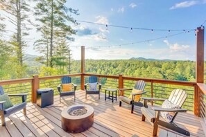 Terrace/patio - Heated Pool-Sauna-Mountain Views-Hot Tub-Game Room (Mineral Bluff)