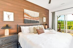 Free WiFi, bed sheets - Heated Pool-Sauna-Mountain Views-Hot Tub-Game Room (Mineral Bluff)
