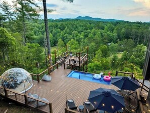 Outdoor dining - Heated Pool-Sauna-Mountain Views-Hot Tub-Game Room (Mineral Bluff)