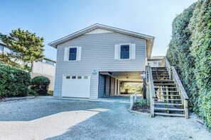 Studio (4 Bedrooms) | Property amenity