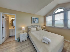 Studio (2 Bedrooms) | Property amenity - Helmstetler #3B by Topsail Realty (Holly Ridge)