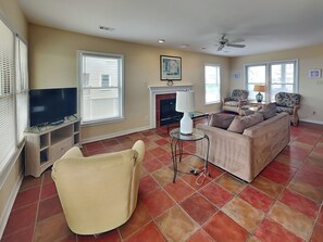 Studio (2 Bedrooms) | Property amenity - Helmstetler #3B by Topsail Realty (Holly Ridge)