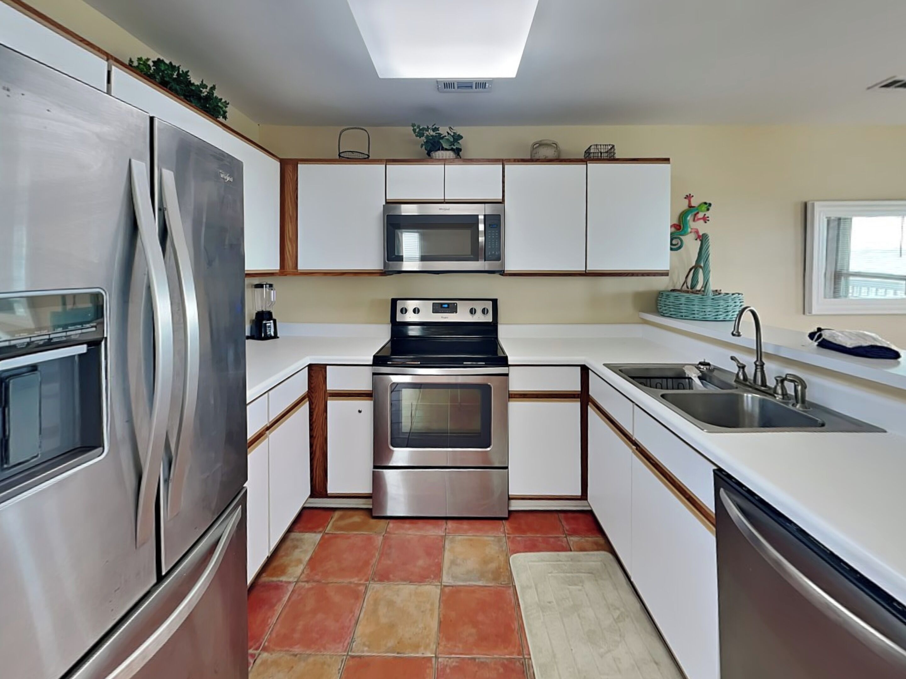 Studio (2 Bedrooms) | Property amenity