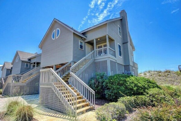 Studio (2 Bedrooms) | Exterior