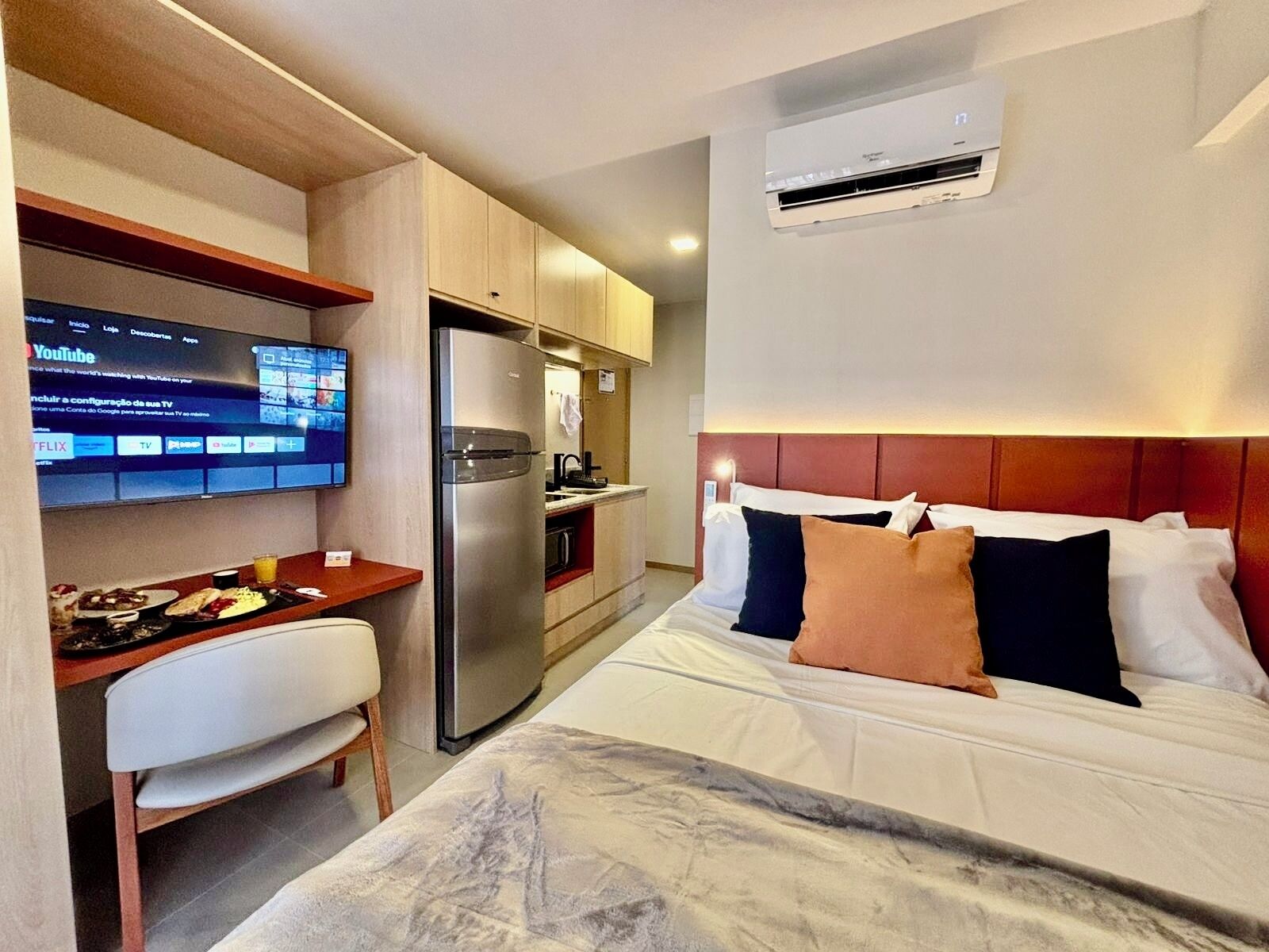 Superior Studio, Lanai, Partial Ocean View | In-room safe, desk, laptop workspace, blackout drapes