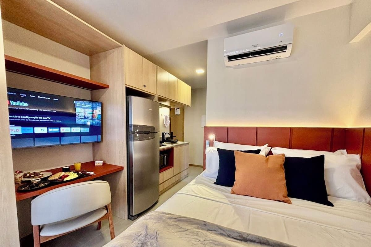 Superior Studio, Lanai, Partial Ocean View | In-room safe, desk, laptop workspace, blackout drapes