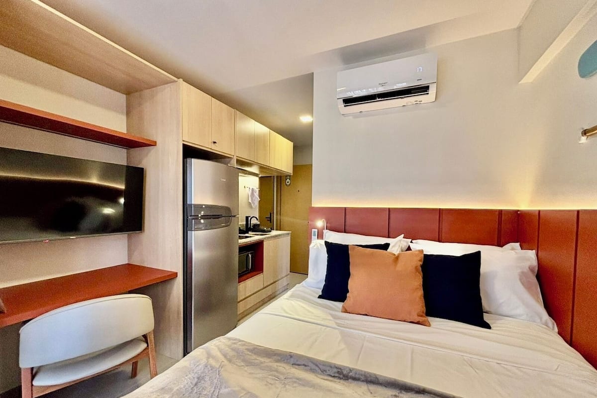 Superior Studio, Lanai, Partial Ocean View | In-room safe, desk, laptop workspace, blackout drapes