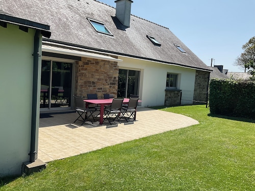 TY NOUCHKA.    GROUND FLOOR HOUSE.ON 1300M2 OF GREENERY MORBIHAN PLUVIGNER.