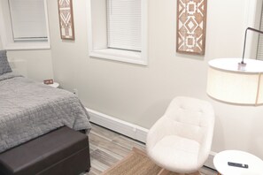 3 habitaciones, escritorio, tabla de planchar con plancha y wifi gratis