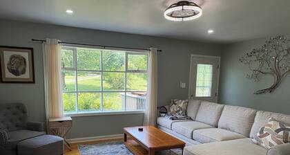 3 Bed 1.5 Bath Quiet Countryside SFH Falmouth/Fredericksburg 2 King Beds Pets OK