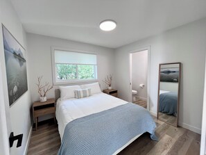 2 Schlafzimmer, BĂŒgeleisen/BĂŒgelbrett, WLAN, BettwĂ€sche