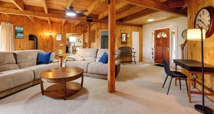 4 Mi to Beach & Lake: Spacious Home in Chestertown