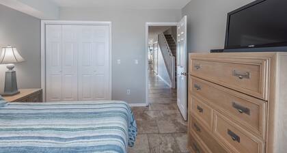 Here Comes The Sun by Carolina Retreats