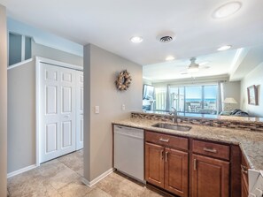 Property amenity - Here Comes The Sun by Carolina Retreats (Carolina Beach)