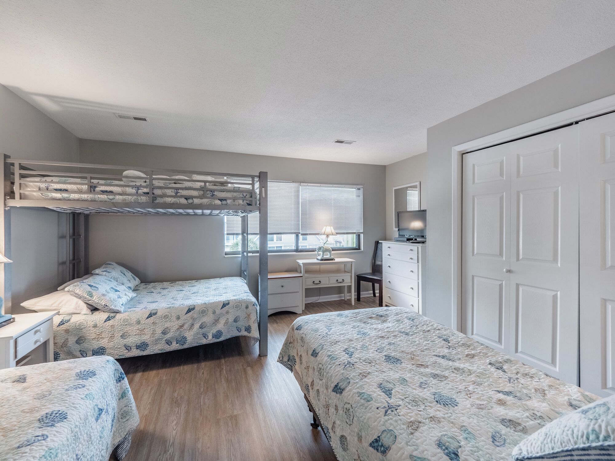 Studio (3 Bedrooms) | Property amenity