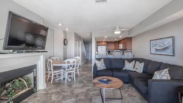 Studio (3 Bedrooms) | Property amenity