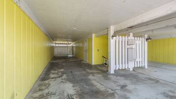 Studio (3 Bedrooms) | Kemudahan hartanah