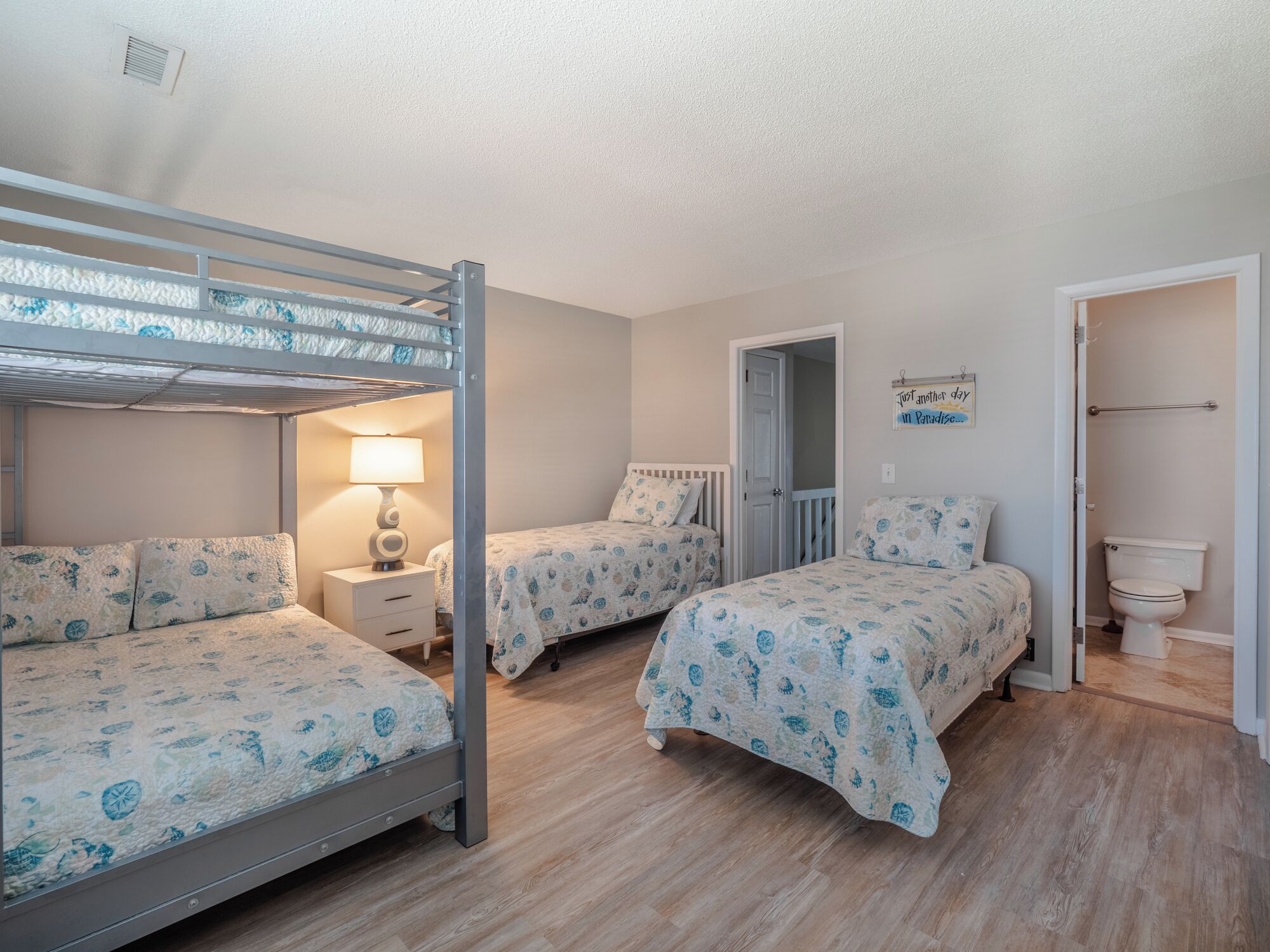 Studio (3 Bedrooms) | Kemudahan hartanah