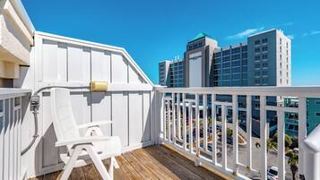 Studio (3 Bedrooms) | Fasilitas properti