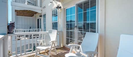 Studio (3 Bedrooms) | Property amenity