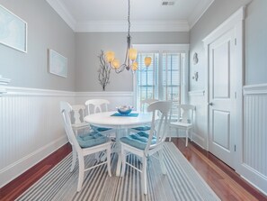 Studio (3 Bedrooms) | Property amenity