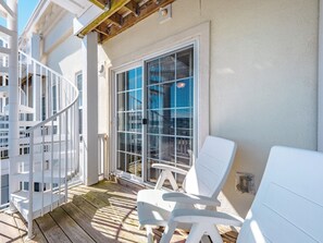 Studio (3 Bedrooms) | Fasilitas properti