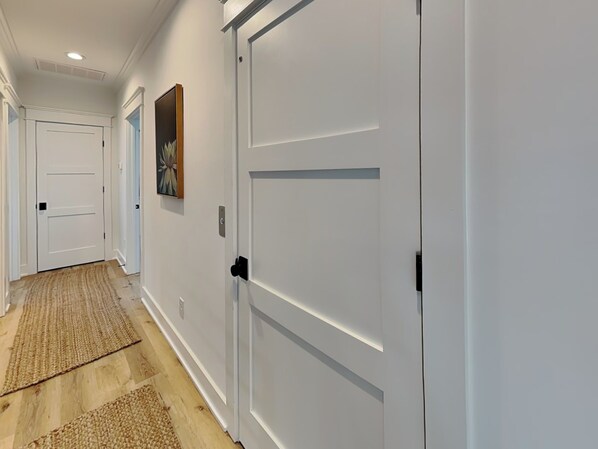 Studio (5 Bedrooms) | Property amenity