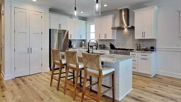 Studio (5 Bedrooms) | Property amenity