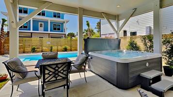 Studio (5 Bedrooms) | Front of property