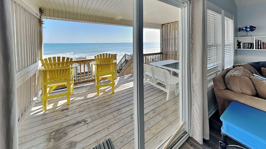 The Twisted Pelican by Topsail Realty