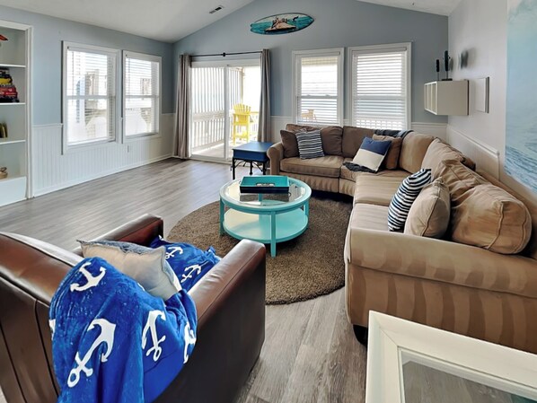 Studio (4 Bedrooms) | Property amenity - The Twisted Pelican by Topsail Realty (Holly Ridge)