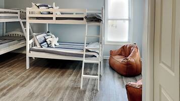 Studio (4 Bedrooms) | Property amenity