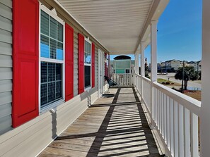 Studio (3 Bedrooms) | Property amenity