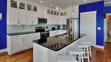 Estudio (5 Bedrooms) | Servicio de la propiedad