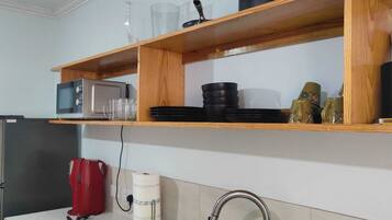 Micro-ondes, four, plaque de cuisson