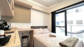 Start Vila Izabel | Estúdio prático | Batel | C036 | Wi-Fi de cortesia, roupa de cama