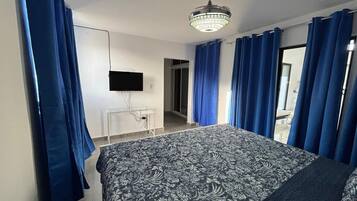 Comfort Studio, Balcony, Garden View | Blackout drapes, iron/ironing board, free WiFi