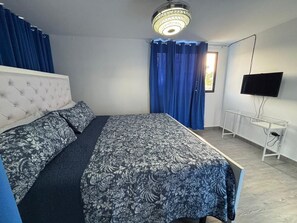 Comfort Studio, Balcony, Garden View | Blackout curtains, iron/ironing board, free WiFi - Sector A Villa Olga (Santiago de los Caballeros)