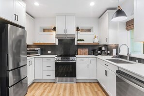 Family House, Bay View | Private kitchen