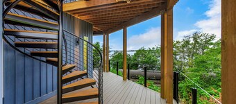 Stonegrove Residence