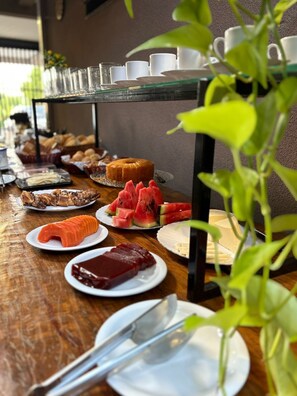 Free daily buffet breakfast 
