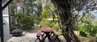 Charming 1-bedroom detached from main home in tranquil Sebastopol