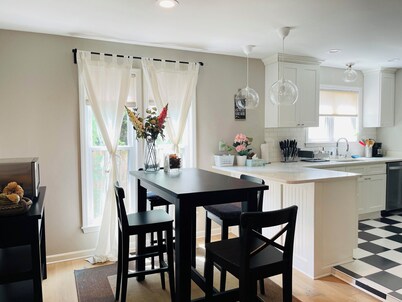 Centrally Located House in high-end neighborhood mid town Memphis