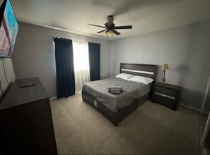 4 habitaciones, tabla de planchar con plancha, wifi y ropa de cama