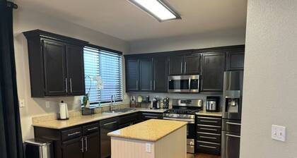 4-Bedroom Private Home in the Heart of Sacramento