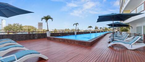 Outdoor pool, a heated pool