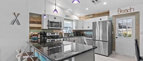 Mikrowelle, Ofen, Herdplatte, Geschirrspüler