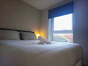 3 chambres, fer et planche à repasser, Wi-Fi gratuit, draps fournis