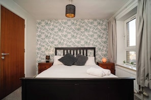 3 chambres, fer et planche à repasser, Wi-Fi gratuit, draps fournis